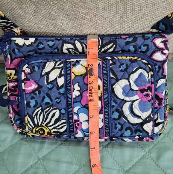 Vera Bradley Crossbody Bag - Picture 8 of 9